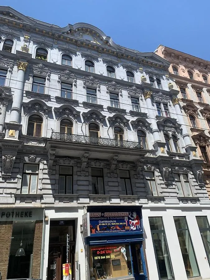 Grosszuegiges Apartment Mit Lounge Naehe Naschmarkt Vienna